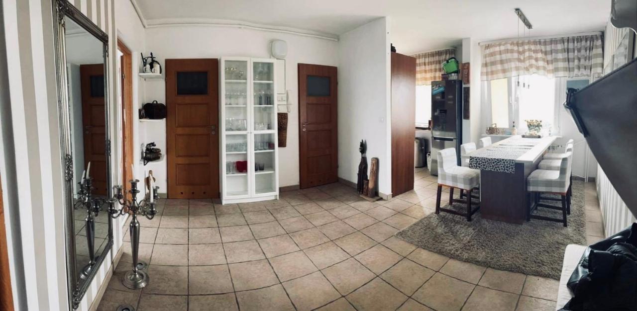 Mieszkanie W Centrum Miasta Ostrowiec Świętokrzyski المظهر الخارجي الصورة